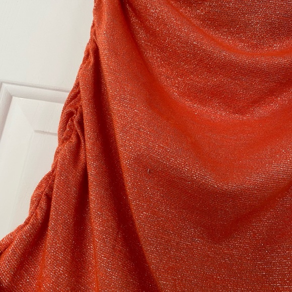 Arden b orange ruched shimmer tube top M - Picture 2 of 3